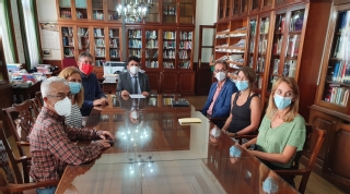 El presidente del TSJ de Canarias departe con un Comité Internacional de Cruz Roja